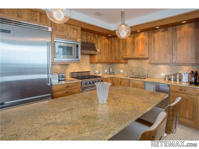 2 bedroom House For Sale: 5 Renaissance.. - 2
