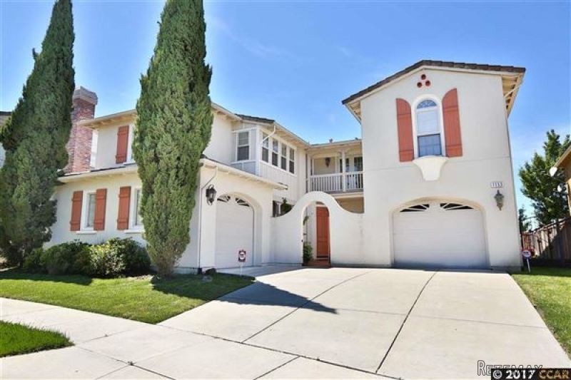5 Bedrooms - Property - CA - For Sale