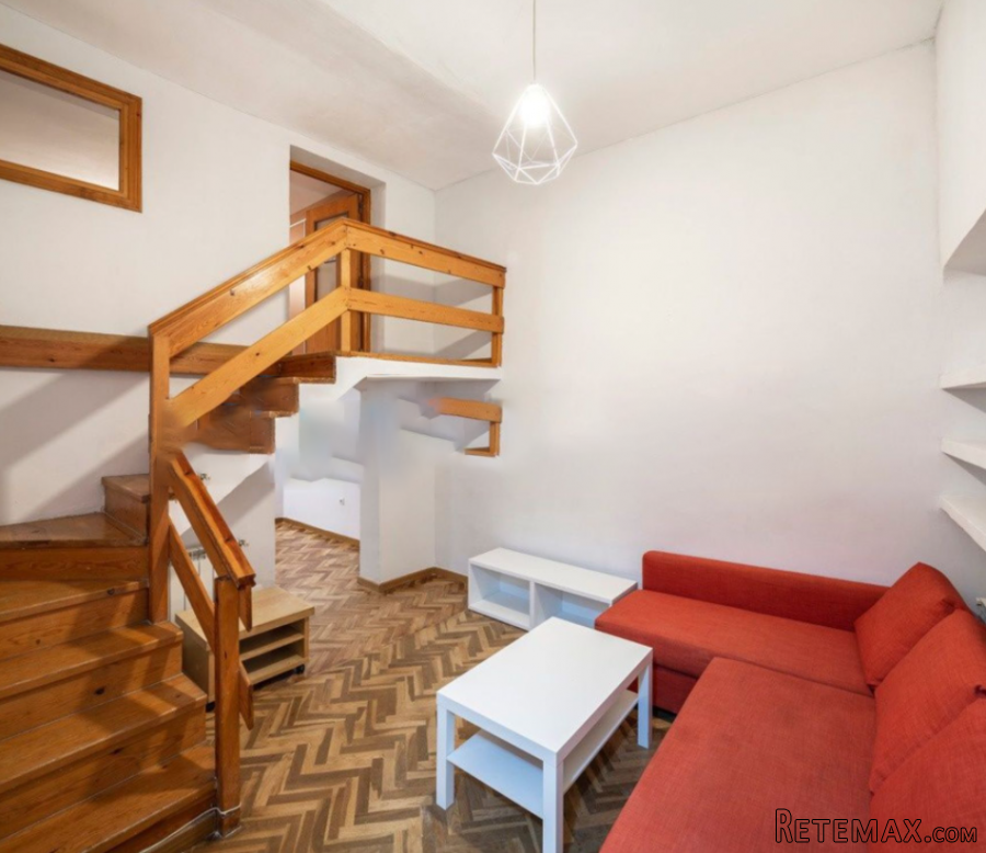 Estupendo apartamento interior en zona Huertas-Cortes..