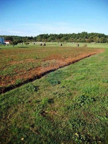ISTRA, PULA, VELI VRH, građevinsko zemljište na glavnoj cest - 3