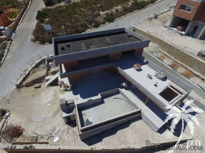 Impressive modern luxury villa under construction on a.. - 4