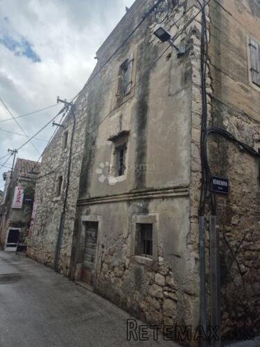 Kuća za adaptaciju 30 m od mora
