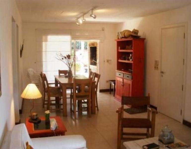 3 Bedroom Apartment - For Sale - Rinc... - 2