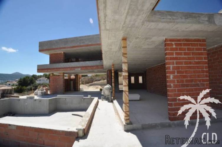 Impressive modern luxury villa under construction on a.. - 6