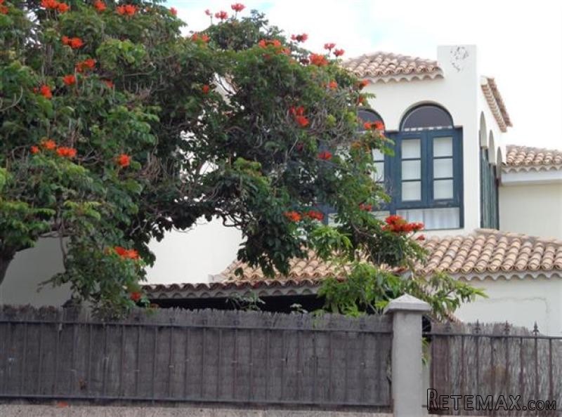 Detached For Sale in Chayofa, Tenerife - 2