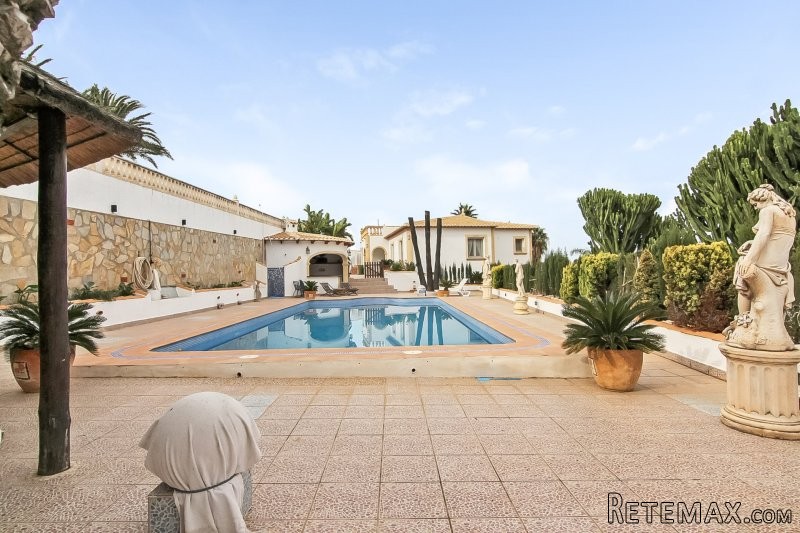4 Bedroom Detached Villa Sea Views.. - 2