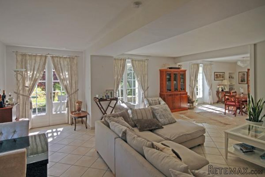 Clussais-la-Pommeraie (79) - Beautifully presented 5 bed/4bath.. - 5