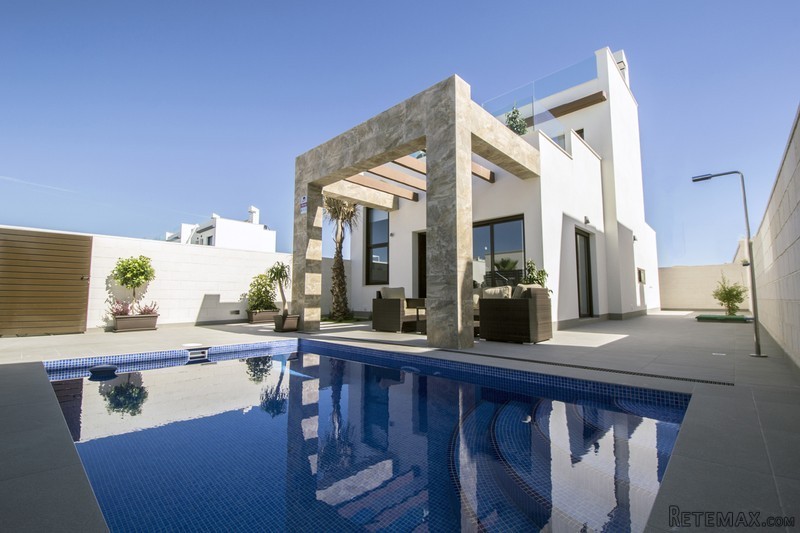 3 Bedrooms - Villa - Alicante - For Sale