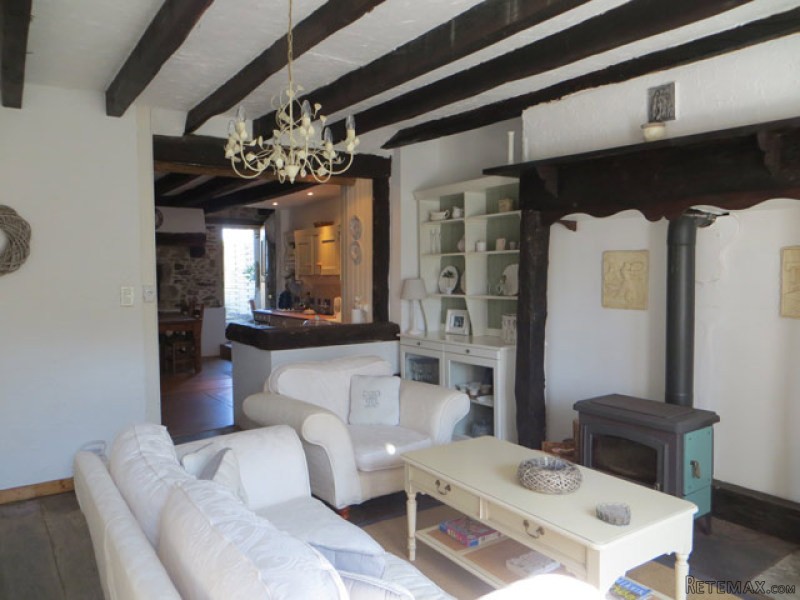 Beautifully-Renovated 3 Bed Terraced.. - 2