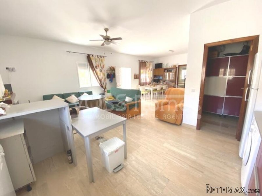 Large 2 bed 1 bath country property with garage and great.. - 11