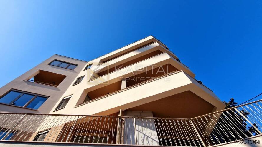 OPATIJA CENTAR - LUXUZNI PENTHOUSE S BAZENOM!