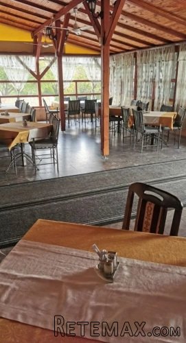 Kuca sa restoranom u Irigu - 12