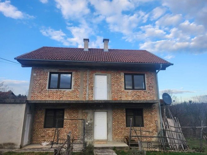Prodajem kucu u Vranicu - 2