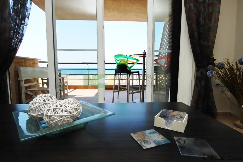 Bafra Beachfront Apartment - 1 Bed
