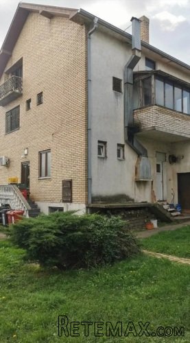Kuca sa restoranom u Irigu - 13