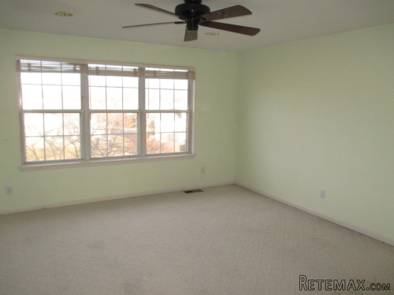 807 Hazelwood Lane Marlton, NJ, 08053.. - 2