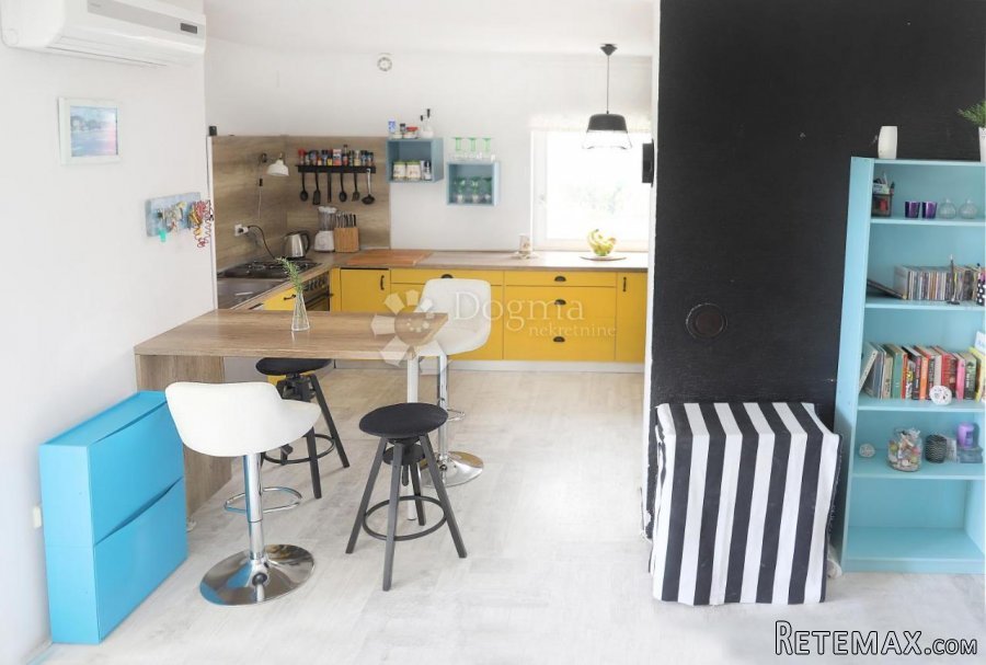 MALINSKA - APARTMANSKA KUĆA S DVA BAZENA - 4