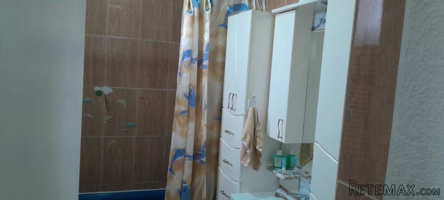 Prodajem dve kuce na jednom placu - 15
