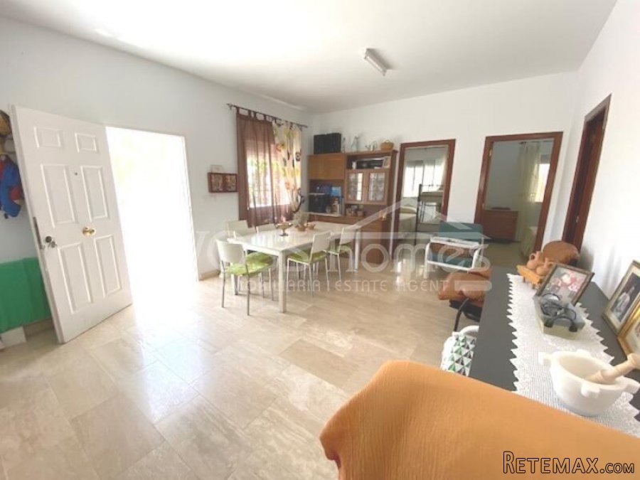 Large 2 bed 1 bath country property with garage and great.. - 16