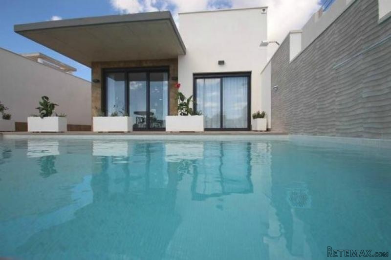 4 bedroom detached house for sale - 2