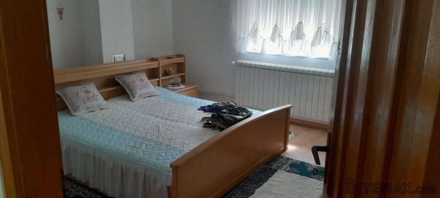 Prodajem dve kuce na jednom placu - 17