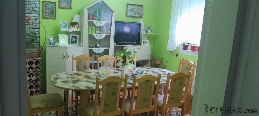 Prodajem dve kuce na jednom placu - 20
