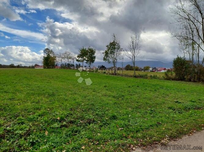 GRAĐEVINSKO ZEMLJIŠTE U OAZI PRIRODE A NADOMAK CENTRA GRADA - 3