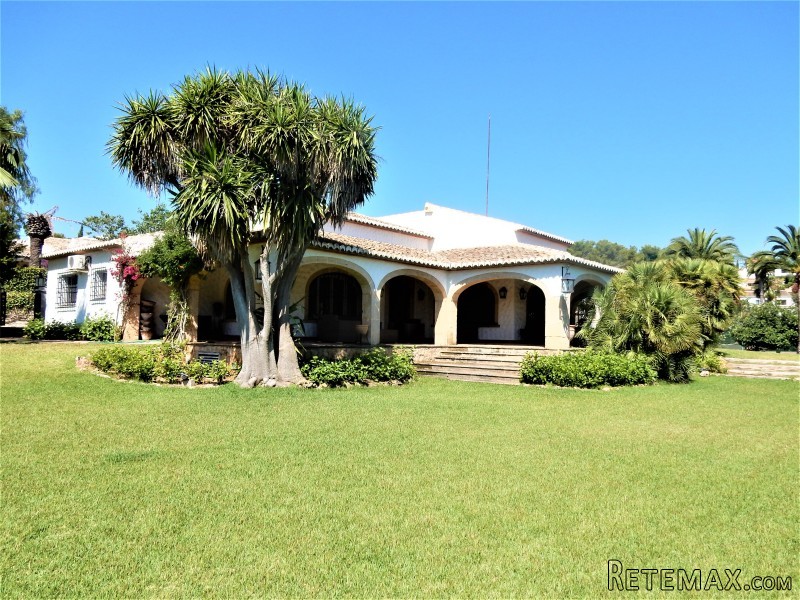 Luxury villa in Javea