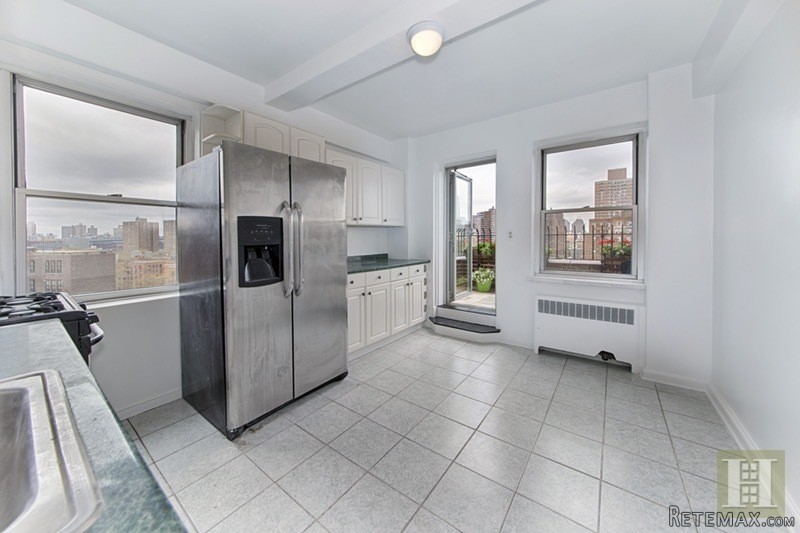 1 bedroom Apartment For Sale: 530 GRAND.. - 2