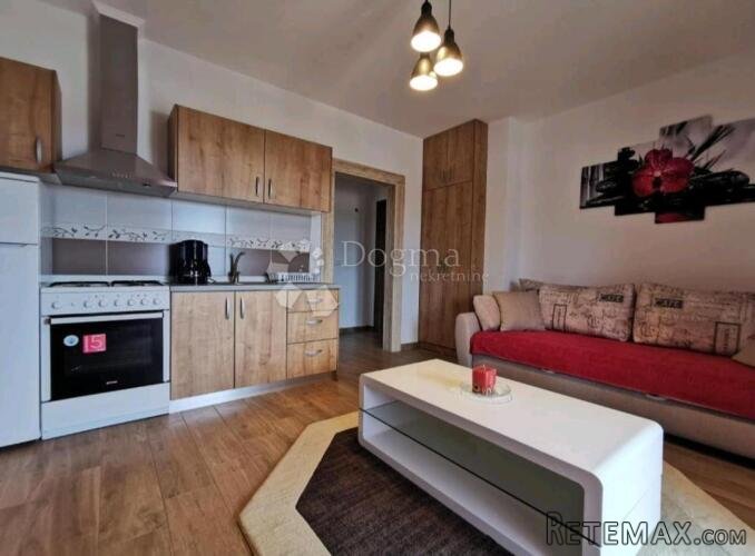 Kuća s 3 apartmana u mirnom dijelu Vodica! - 7
