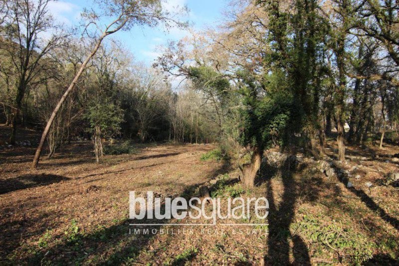 FOR SALE Quiet and flat constructible..