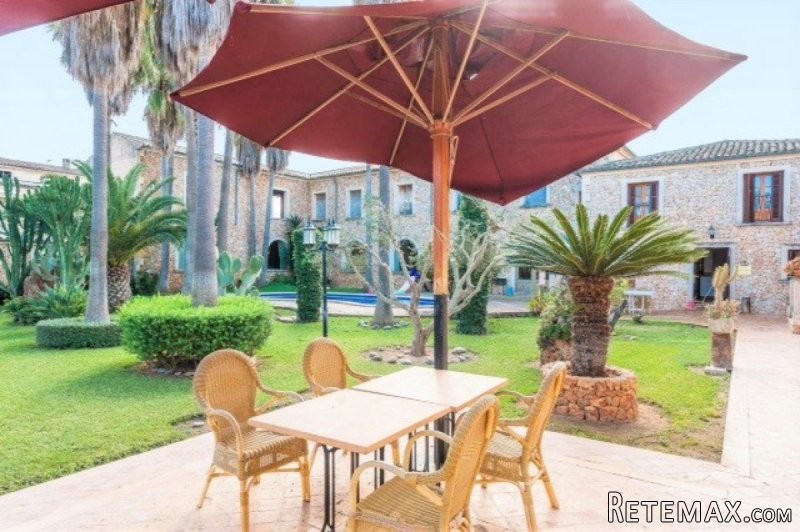 Charming manor house for commercial use.. - 2