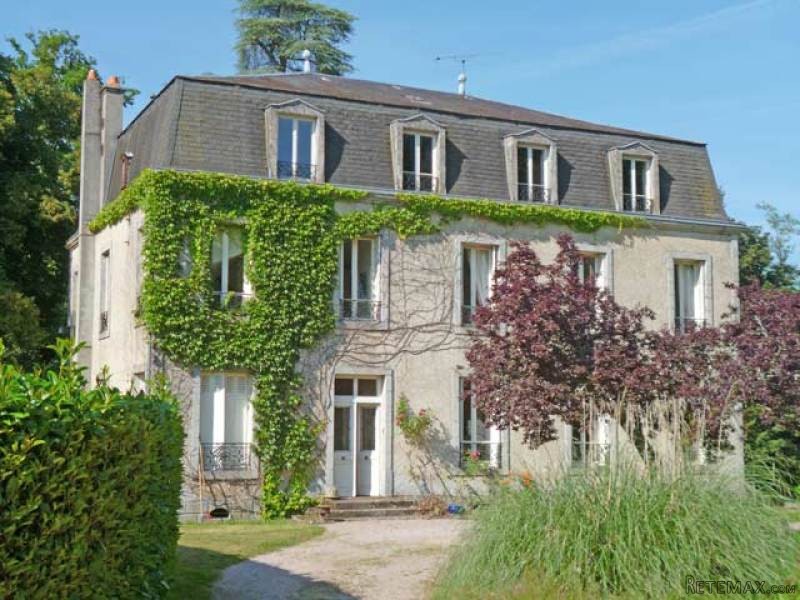 Maison De Maitre And Guardians House..