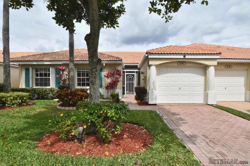 6145 Lake Hibiscus Dr, Delray Beach, FL..