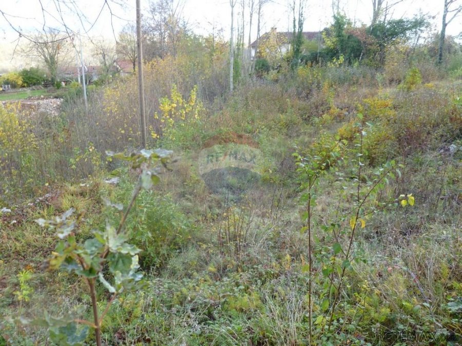 VELIKI BRGUD - CENTAR - GRAĐEVINSKI TEREN - 813 m2 - 3