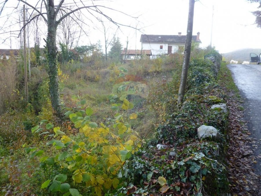 VELIKI BRGUD - CENTAR - GRAĐEVINSKI TEREN - 813 m2 - 4