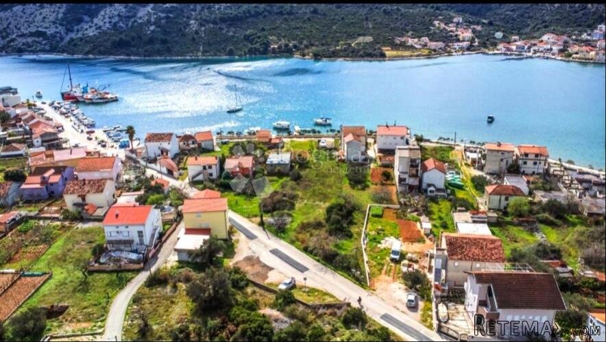 Građevinsko zemljište s projektom, drugi red od mora, Vinišć