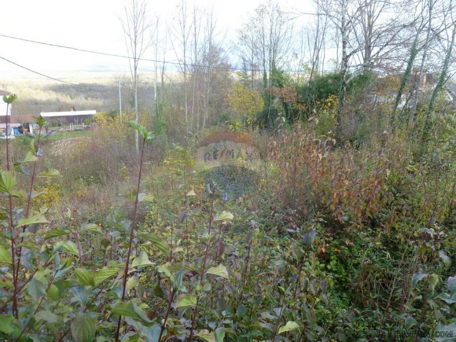 VELIKI BRGUD - CENTAR - GRAĐEVINSKI TEREN - 813 m2 - 5