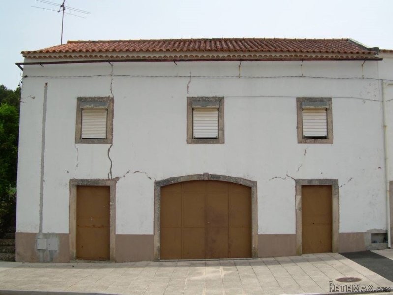 Traditional stone-built house in the.. - 2