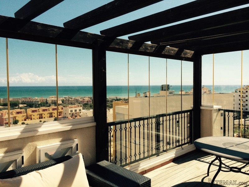 3 bedroom, 2 bathroom Apartment, (build..