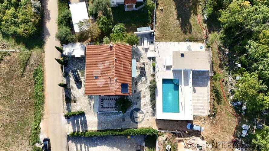 INVESTICIJSKA PRILIKA! APARTMANSKA KUĆA, ROH BAU KUĆA I GRAĐ - 8