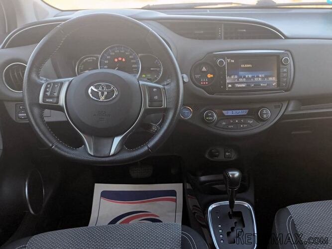 Toyota Yaris Hybrid 1.5 - 8