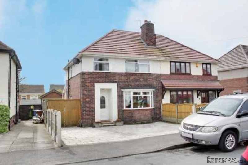 4 bedroom, Semi-detached House house..