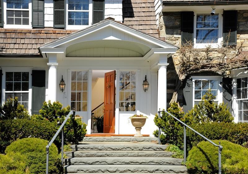 8 bedroom House For Sale: 32 Pecksland.. - 2