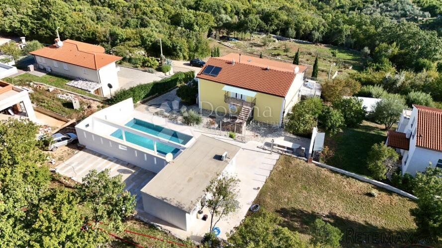 INVESTICIJSKA PRILIKA! APARTMANSKA KUĆA, ROH BAU KUĆA I GRAĐ - 9