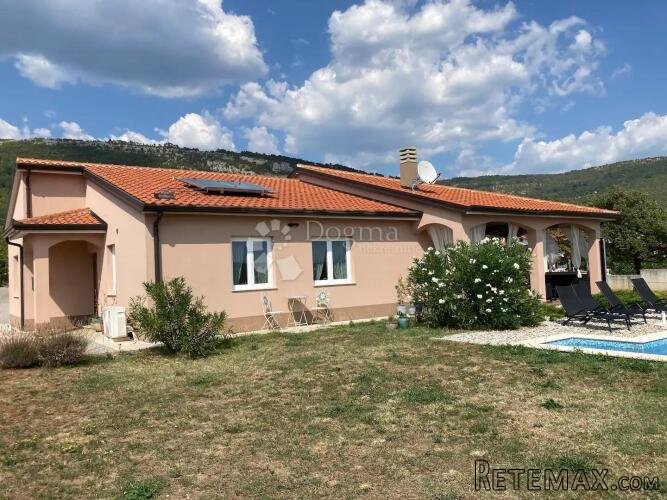 Kuća s bazenom, 1000m2 okućnice, panoramski pogled - 2