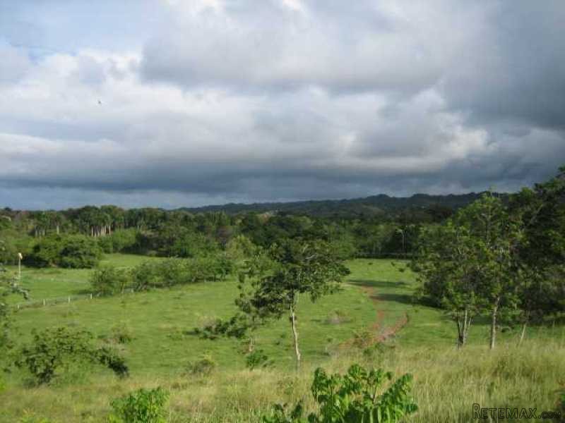 Lots In Secure Community Between Sosua..