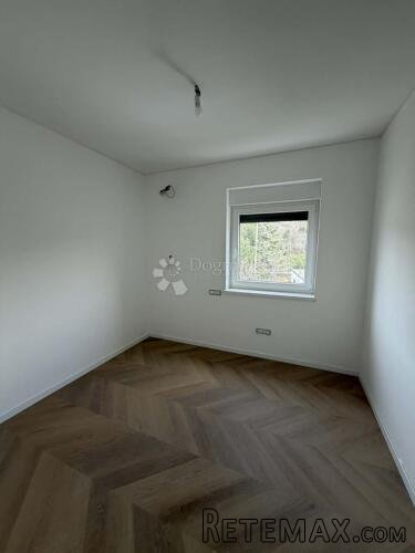 Moderan višeetažni stan 220m² s pogledom na more – Kostrena - 2