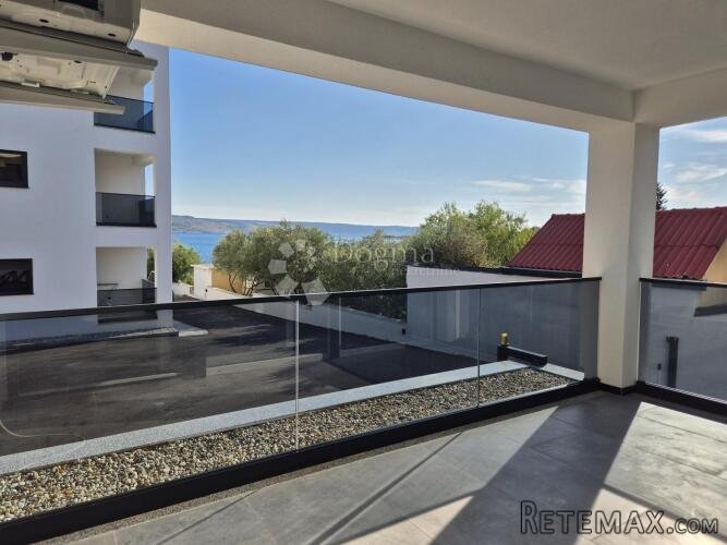 Seline/Starigrad - dvosoban stan 20 m od mora S1