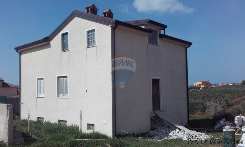 Novigrad, trosobni stan 3 km od centra - 2